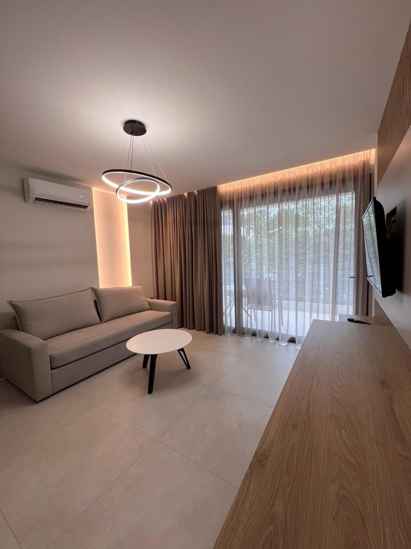 Sealuxe Living Aparthotel Nea Iraklitsa Kültér fotó