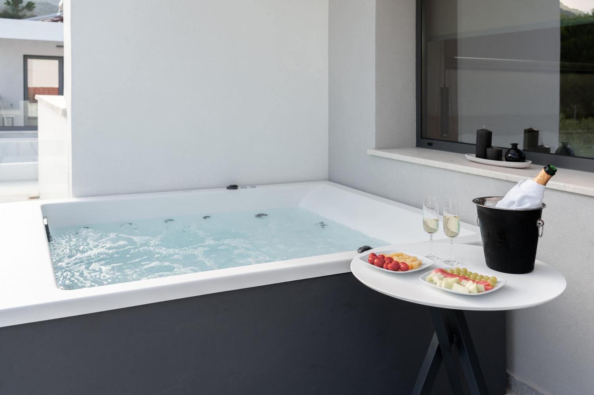 Sealuxe Living Aparthotel Nea Iraklitsa Kültér fotó