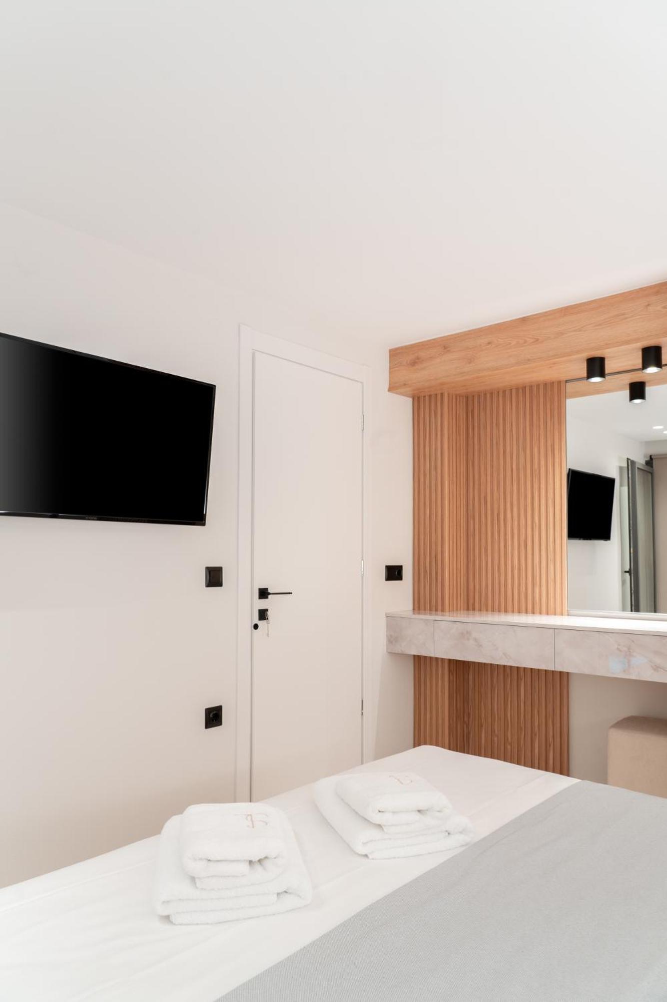 Sealuxe Living Aparthotel Nea Iraklitsa Kültér fotó