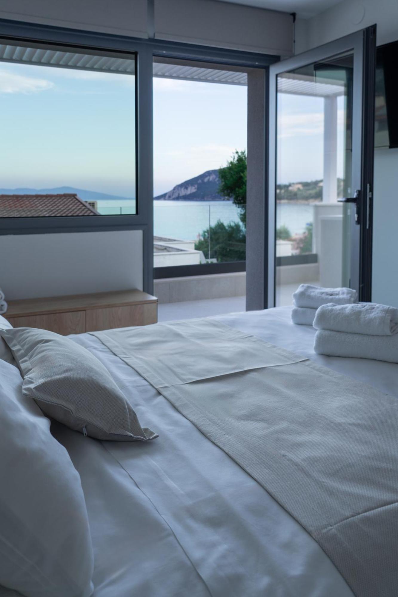 Sealuxe Living Aparthotel Nea Iraklitsa Kültér fotó